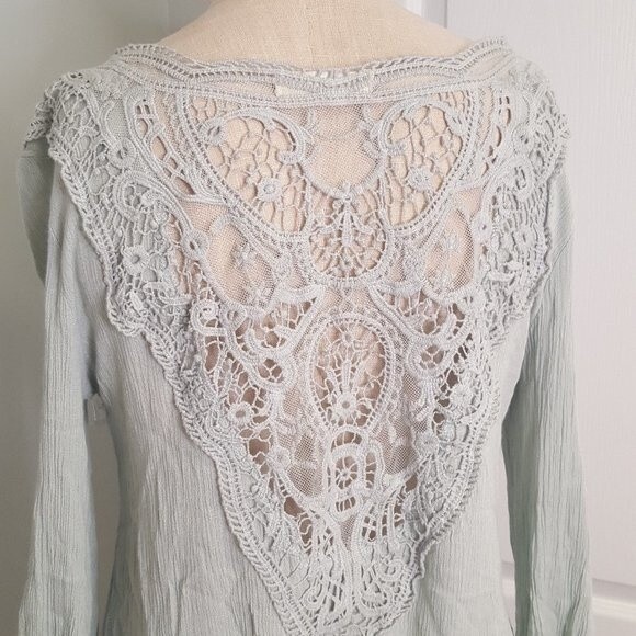 Altar'd State Mint Green Lace Boho Keyhole Top - Picture 5 of 6